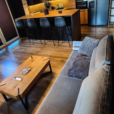 Pod 27- Klimatyzacja,wanna Z Hydromasazem,garaz Apartment